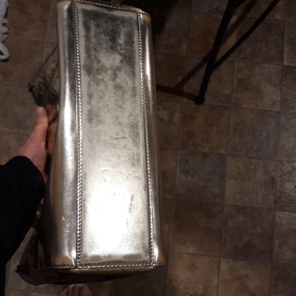 Kate Spade New York Gold Patent Leather Tote Bag. - Picture 13 of 15